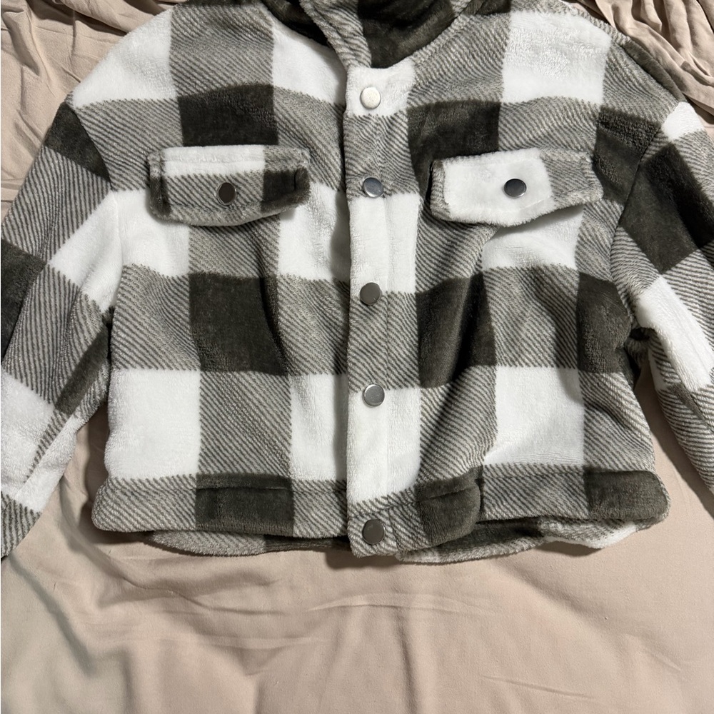 Plaid Midi Fleece Snap-Front Shacket - White & Dark Olive